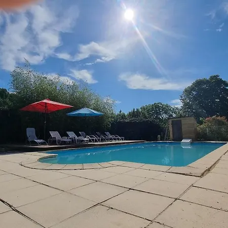 4 Bedroom With Private Pool And Garden Saint-Just-Luzac