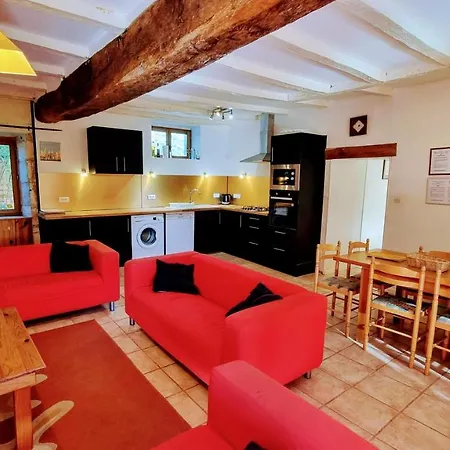 4 Bedroom With Private Pool And Garden Tatil Evi