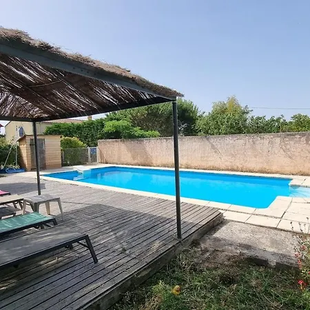 4 Bedroom With Private Pool And Garden Holiday home Saint-Just-Luzac