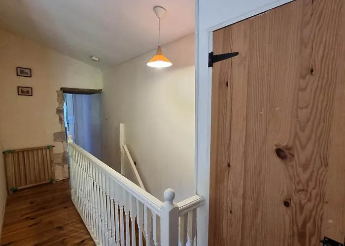 4 Bedroom With Private Pool And Garden Casa de Férias *