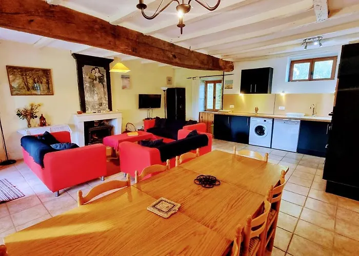 4 Bedroom With Private Pool And Garden Casa de Férias *