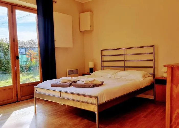 4 Bedroom With Private Pool And Garden Casa de Férias Saint-Just-Luzac