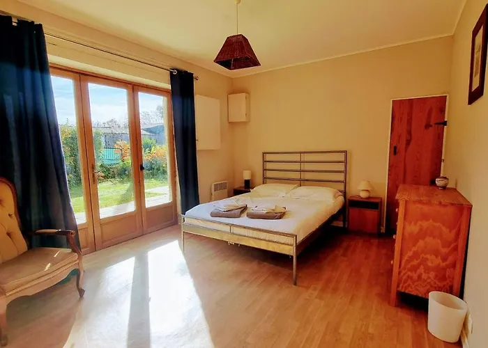 4 Bedroom With Private Pool And Garden