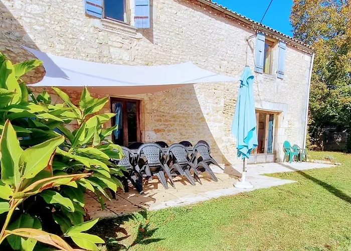 Casa de Férias 4 Bedroom With Private Pool And Garden Saint-Just-Luzac