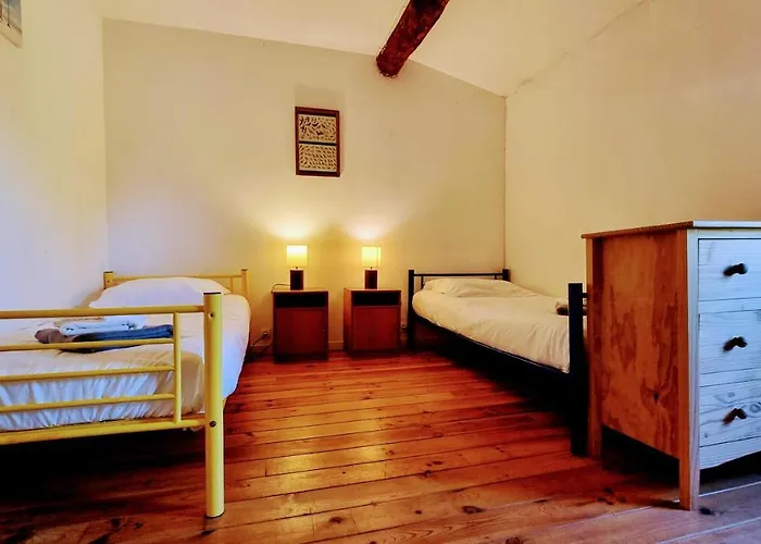 4 Bedroom With Private Pool And Garden Saint-Just-Luzac