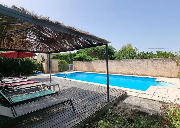 4 Bedroom With Private Pool And Garden Casa de Férias Saint-Just-Luzac